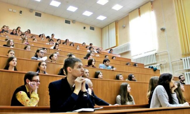 Выбор удивляет: топ-специальностей среди абитуриентов в 2018
