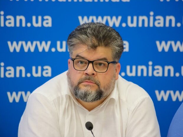 Скандальний нардеп Яременко визвірився на журналісток ВРУ: "Не думав, що ша**вам акредитацію дають"