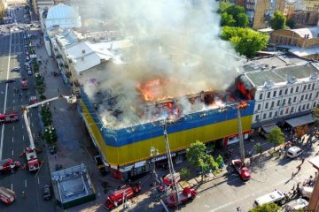 "В пожаре на Крещатике виноват не только владелец здания, но и городская власть", - эксперт
