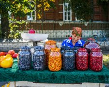 Молодий дніпрянин заплатив за відпочинок пенсіонерки: історія, яка змусить вас знову повірити у добро