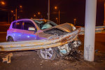 Заснув за кермом: у Дніпрі на шаленій швидкості Toyota протаранив електроопору