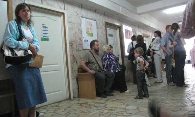 Страшна епідемія вбила 19 українців: головний симптом - температура 37