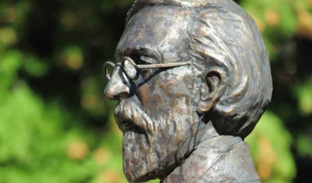 Біля Університету Шевченка поставили пам'ятник його першому ректору
