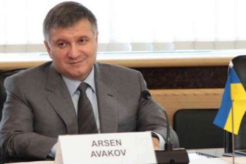 Азаров вселился в Авакова: видеодоказательство