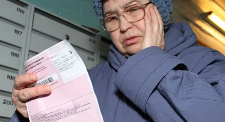 Рахунки за комуналку. Фото: скрін youtube