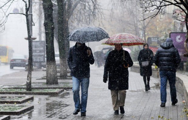 Первый снег неожиданно накроет Украину: синоптики предупредили о резком похолодании и заморозках