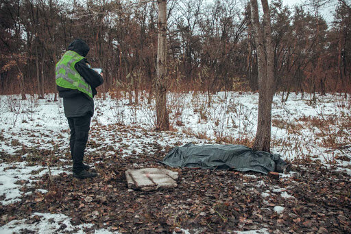 Поліція просить допомоги в упізнанні  тіла чоловіка:  знайшли в Києві у сміттєвому мішку
