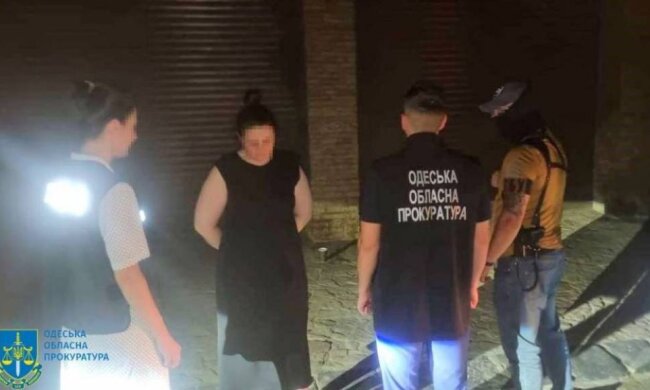 Чиновниця АМКУ Римма Ісаєва, яка попалася на черговому хабарі, не втратила посаду і відбулася домашнім арештом