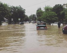 Российские катаклизмы добрались до Крыма: жуткие фото