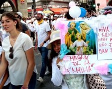 Мексиканці виступили проти одностатевих шлюбів