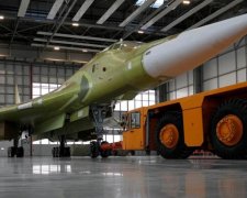 Армата из фанеры: соцсети высмеяли "новый" путинский бомбардировщик