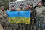 Калушские волонтеры везли бойцам помощь по минному полю (фото)