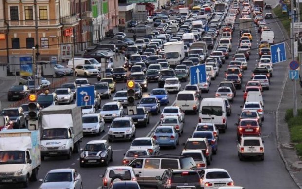Украинцы назвали главную опасность на дорогах: соцопрос