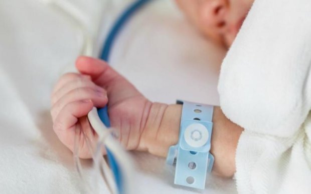 Главный страх родителей: младенец умер после прививки прямо в роддоме
