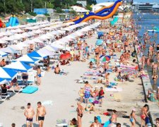 Натовпи кримчан ринулись на Херсонщину