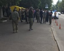 Неизвестная группировка взяла в осаду здание Госгеонедр  