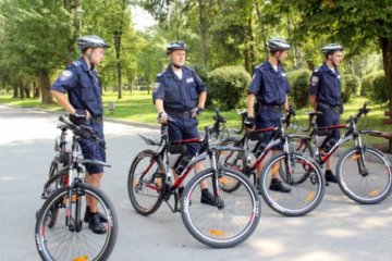 Херсонські міліціонери пересіли на велосипеди
