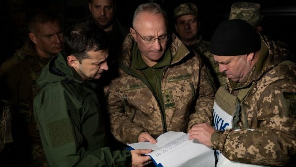 Добровольці з Донбасу звернулися до народу після розмови із Зеленським: "Нас викидають з Золотого"
