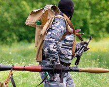 Пьяный террорист атаковал мирные кварталы Харцизска из гранатомета