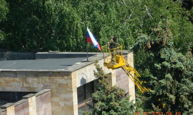 Окупанти зайняли Світлодарськ: вивісили ганчірку та перевіряють документи
