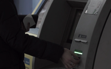 Банкомат. Фото: скрин youtube