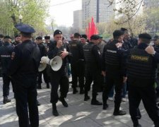 Козаки і мавпи з Донбасу влаштували пекло в центрі Москви: фото, відео