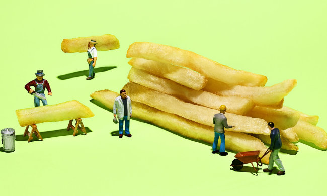 Доведено: жирна їжа перетворює людей на "лінивців"