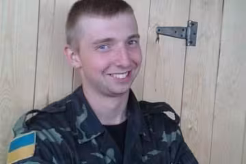 Молодой военный спас собратьев ценой собственной жизни: "Отстреливался, пытаясь сдержать врага"