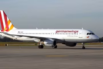 Виявлено перший чорний ящик лайнера Germanwings