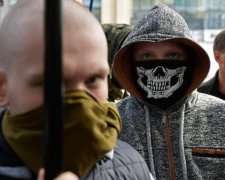 Витівка польських тітушок розлютила українців, соцмережі палають