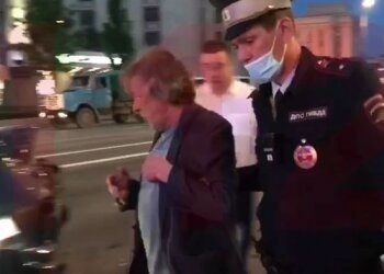Михаил Ефремов совершил ДТП, скрын с видео
