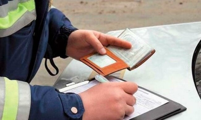 Який вигляд матимуть водійські права нового зразка