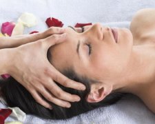 Пять точек молодости: как вернуть красоту с помощью массажа