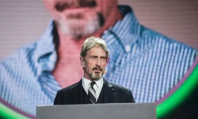 Джон Маккафи, the verge