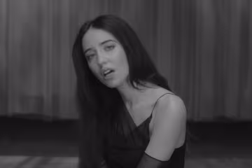 Надя Дорофєєва, скріншот з відео