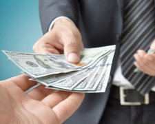 Украинцы потребовали ужесточить наказание за дачу взятки