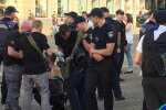 Моторошний заміс після матчу Динамо-Копенгаген сполохав Київ, "каміння летіло в голову": кадри свавілля
