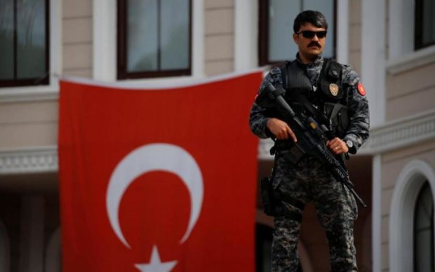 Гірше надзвичайного стану: в Туреччині почав діяти новий закон
