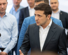 Головне за ніч: список "Слуги народу" Зеленського, екологічне лихо в Україні та втеча Порошенка