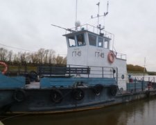 В результаті вибуху на теплоході в Київській області загинув чоловік