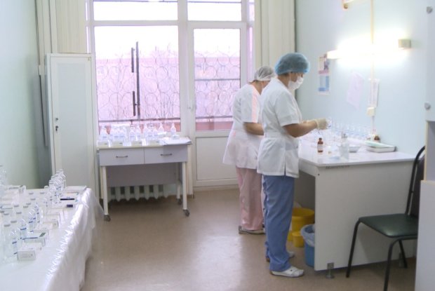 Депутата Омельченко экстренно госпитализировали после ДТП: состояние крайне тяжелое, медики делают все возможное