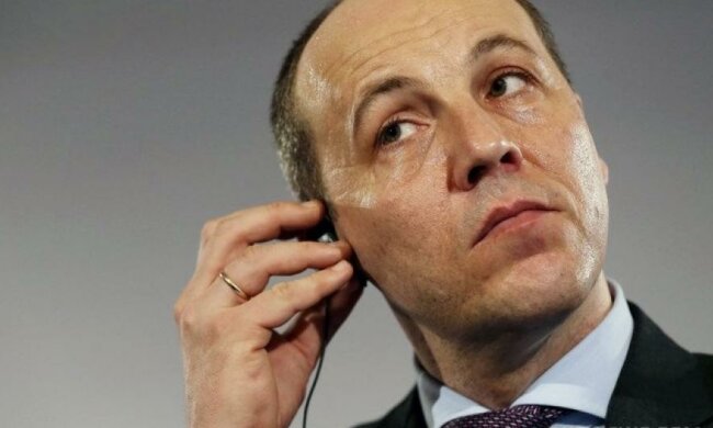 Депутати диктують Парубію, які закони йому вносити в Раду