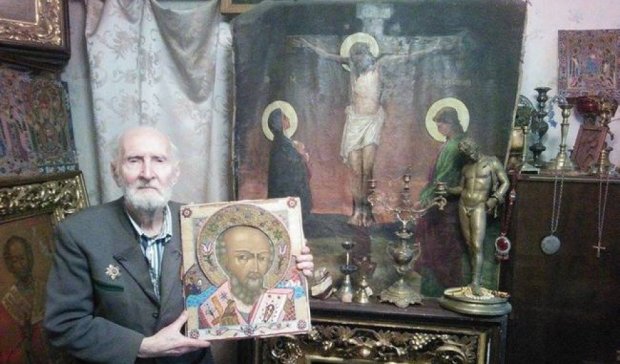 Українець пропонує Росії колекцію ікон в обмін на засудженого сина