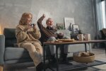 Два пенсионера дома