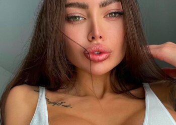 Альона Омович, instagram.com/alena_omovych