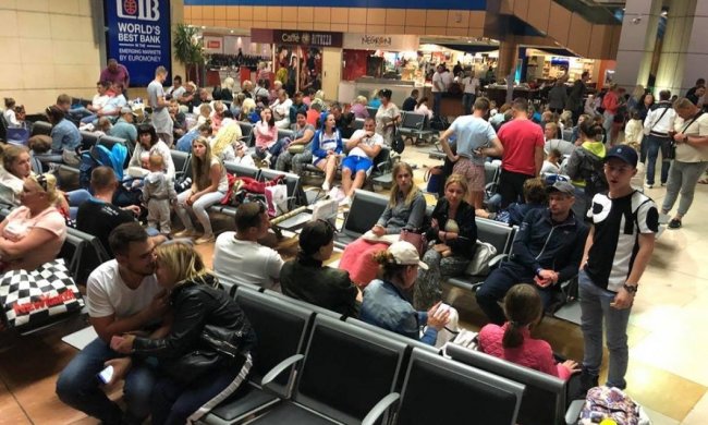 Отложили рейс, не отвечает туроператор: как спасти отпуск