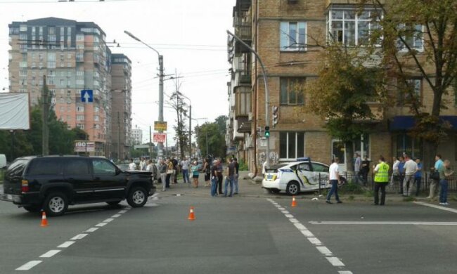 Жуткая авария в Киеве: пострадала целая толпа 