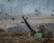 Увеличили калибр: украинские воины попали под жесткий обстрел боевиков 