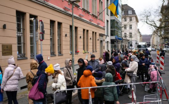 Украинские беженцы в Германии, скриншот: YouTube