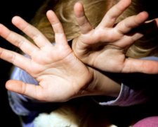 Російська поліція звинуватила соцмережі в суїциді дитини